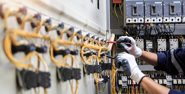 Professional Electrician technician working in Freeport, PA